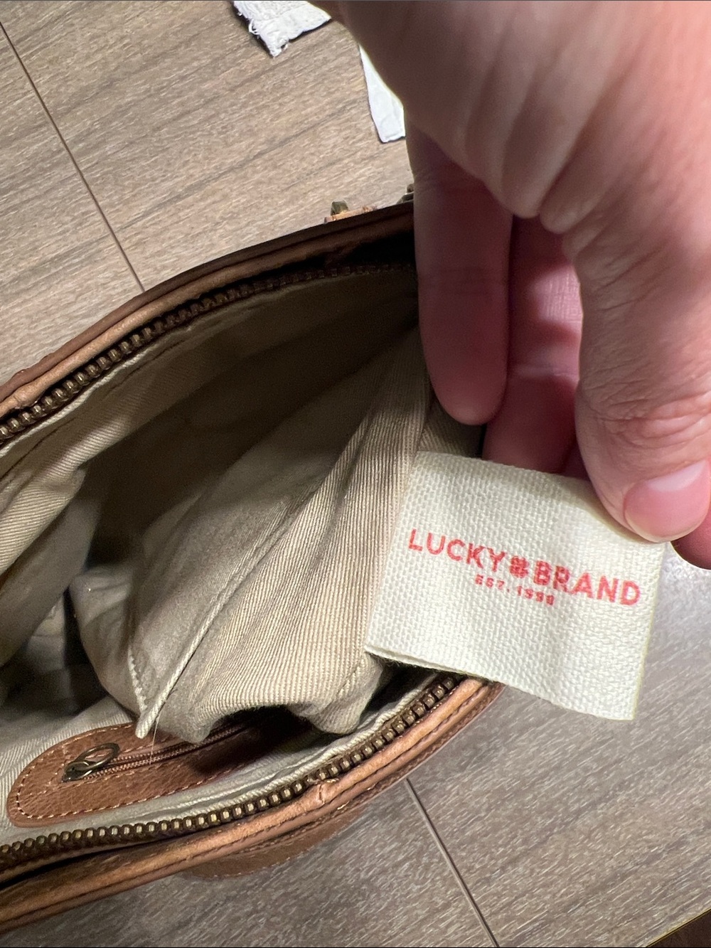 Lucky Brand leather crossbody purse - Picture 15 of 17